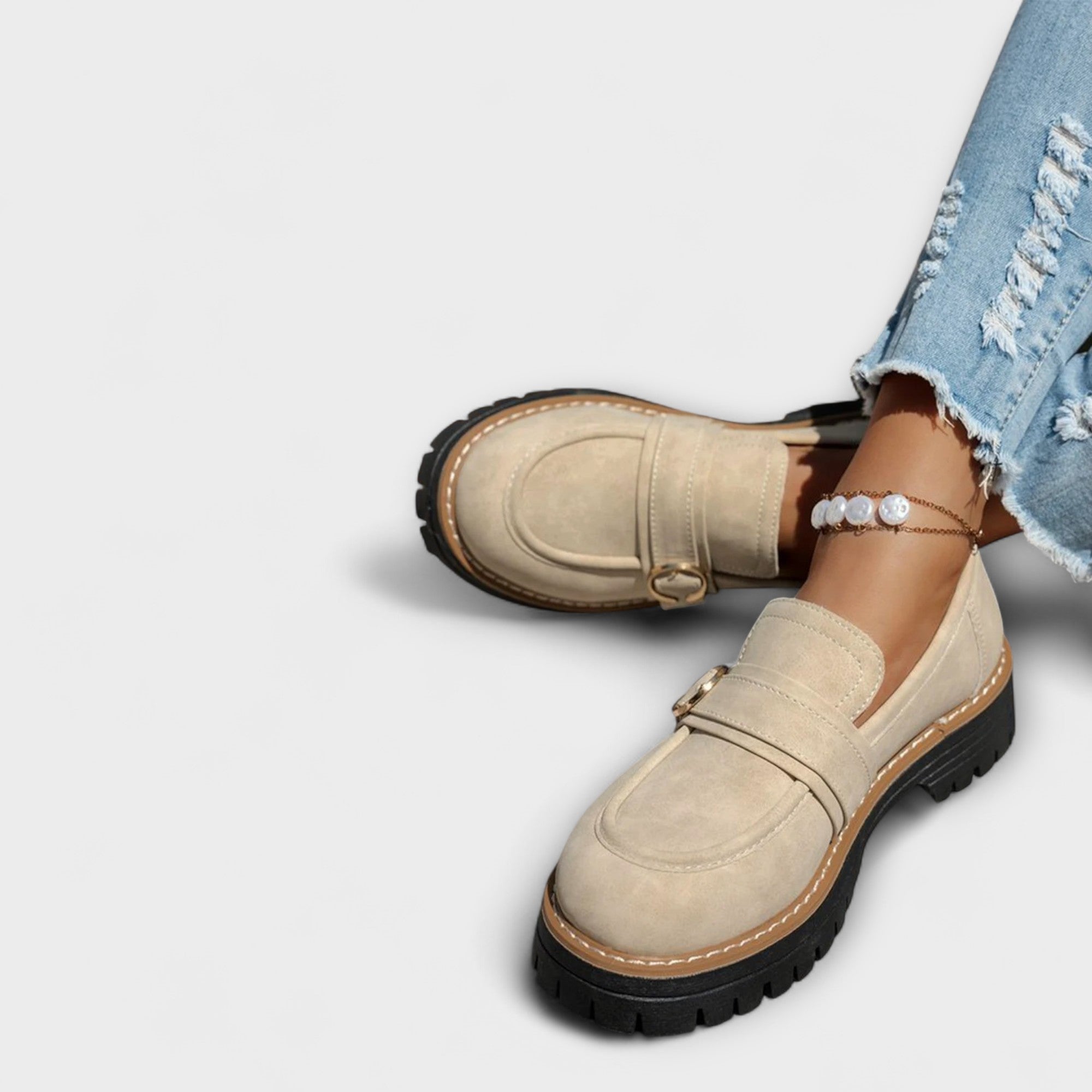 Dames loafers med kraftig sål og spænde