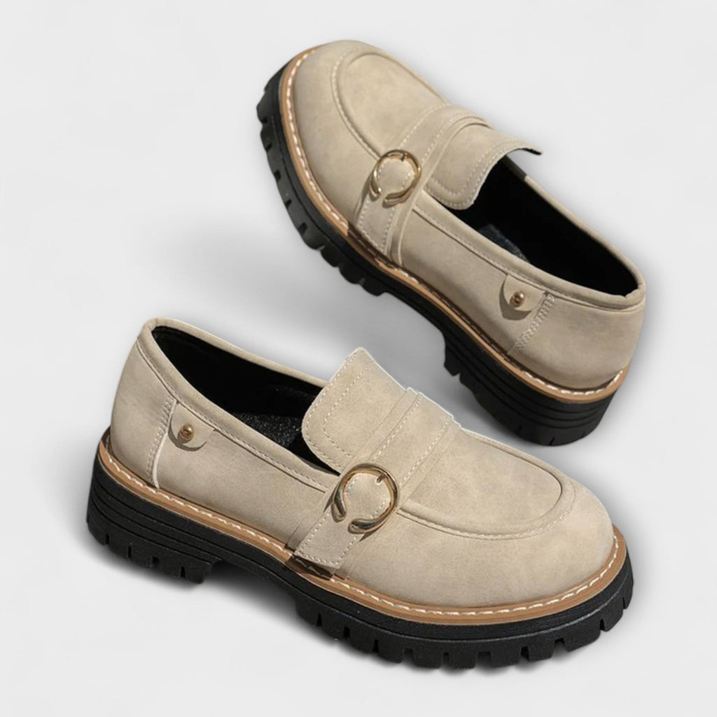 Dames loafers med kraftig sål og spænde