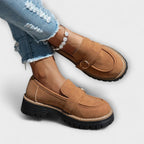 Dames loafers med kraftig sål og spænde