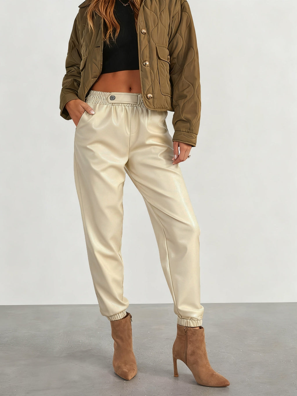 Pantalones jogger elegantes de cuero sintético para mujer