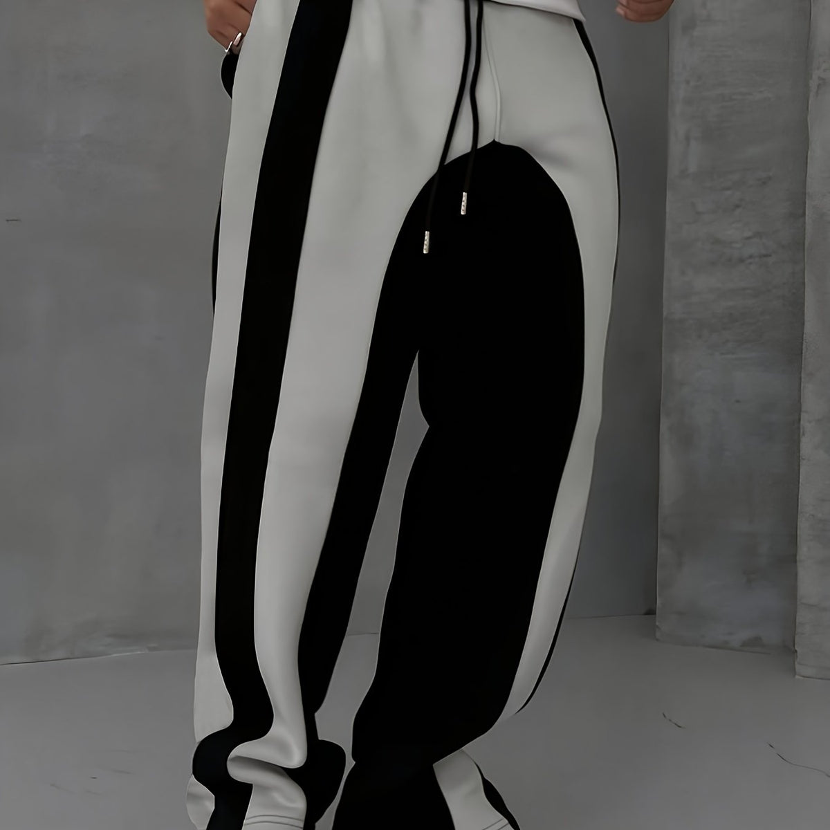 Pantalon de survêtement pour homme à jambes larges et empiècements contrastés