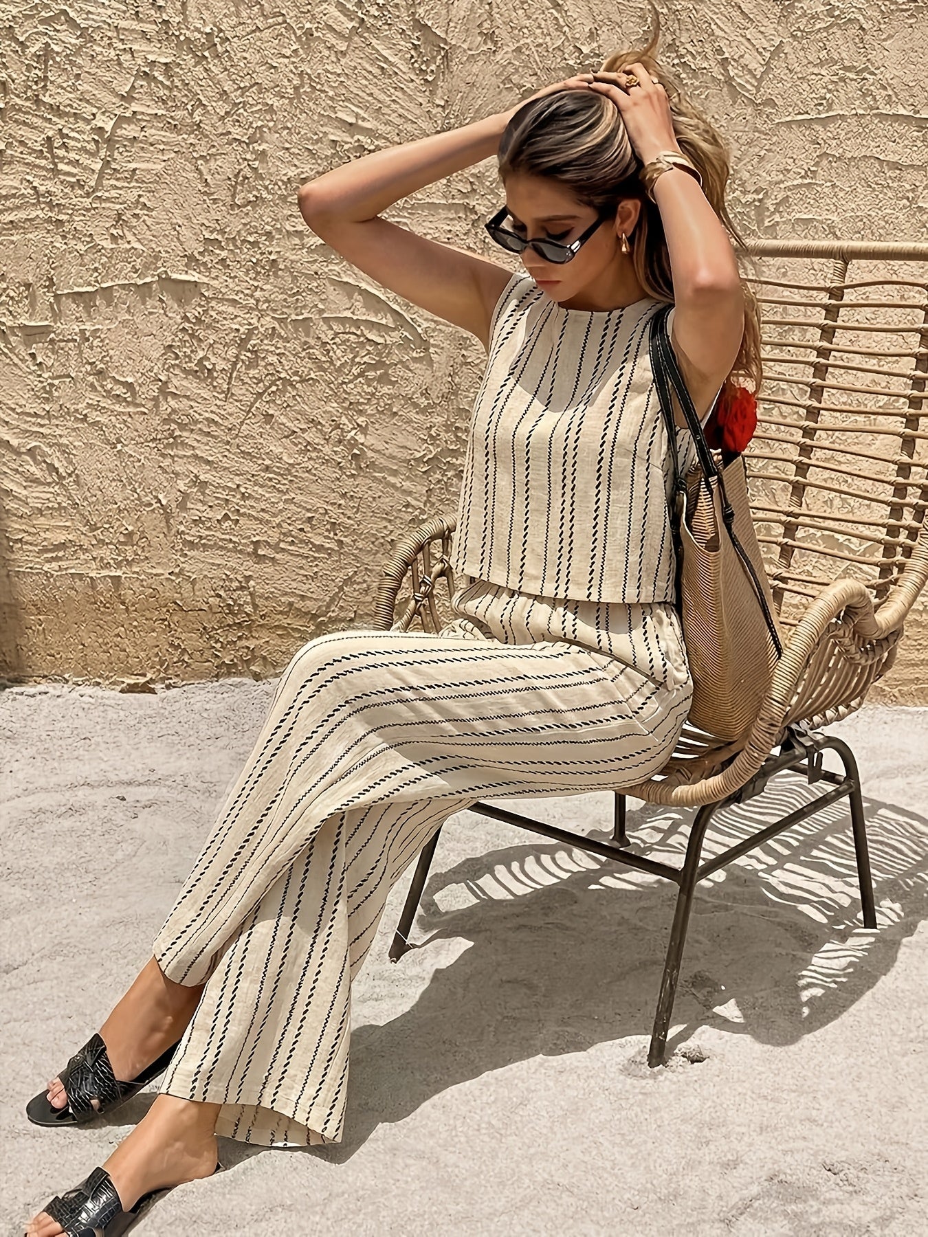 Damen Set aus gestreiftem ärmellosem Crop-Top und weitem Hosenbein