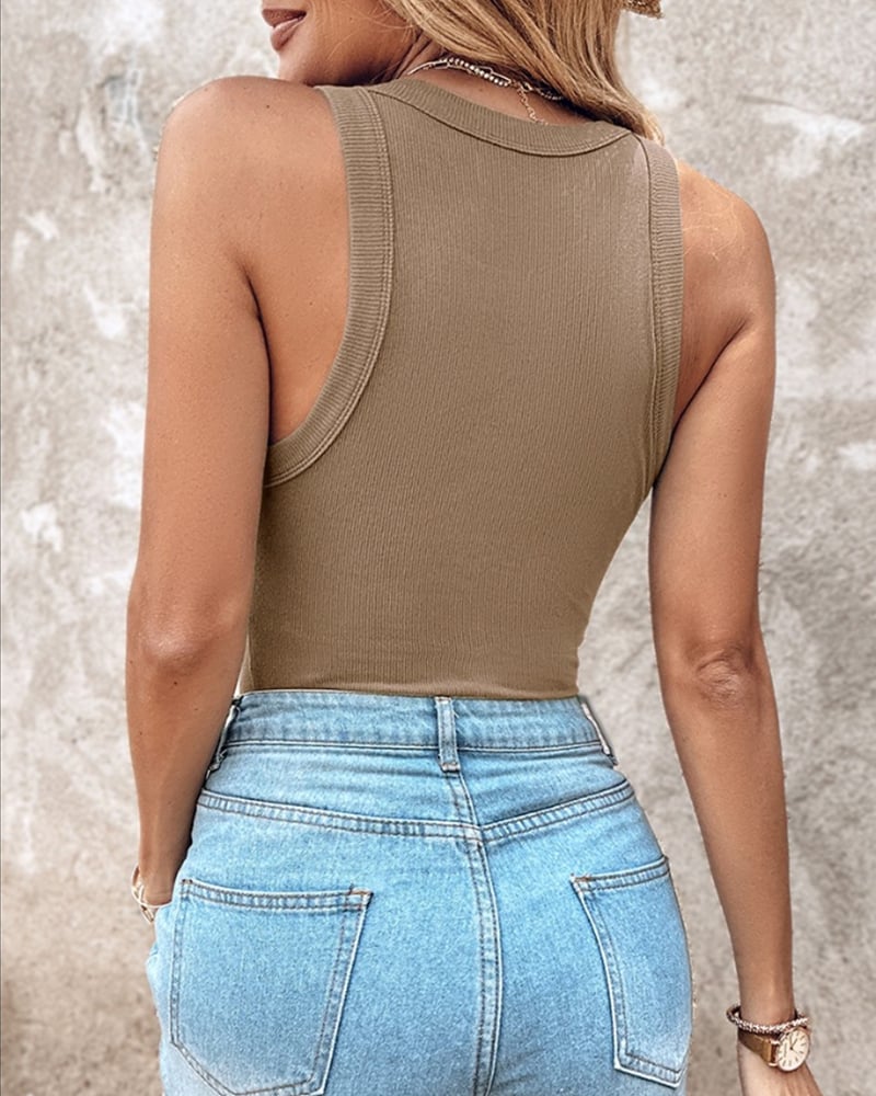 Ribbet tanktop til kvinder med indbygget bh