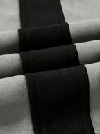 Herren-Sweathose mit Kontrastpaspeln und weitem Bein