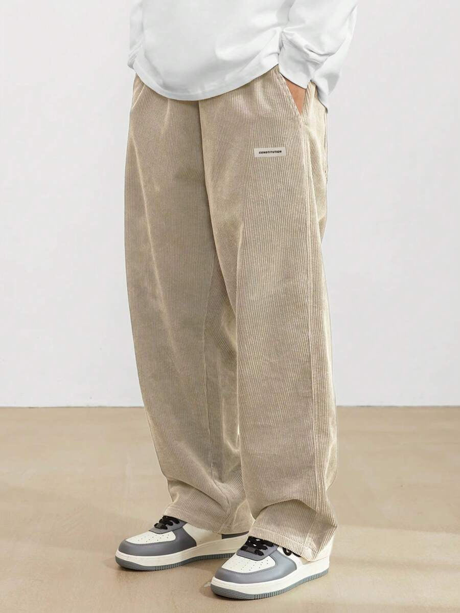 Herren Cordhose mit weitem Bein, entspanntem Schnitt, elastischem Bund und vintage-inspiriertem Casual-Fit