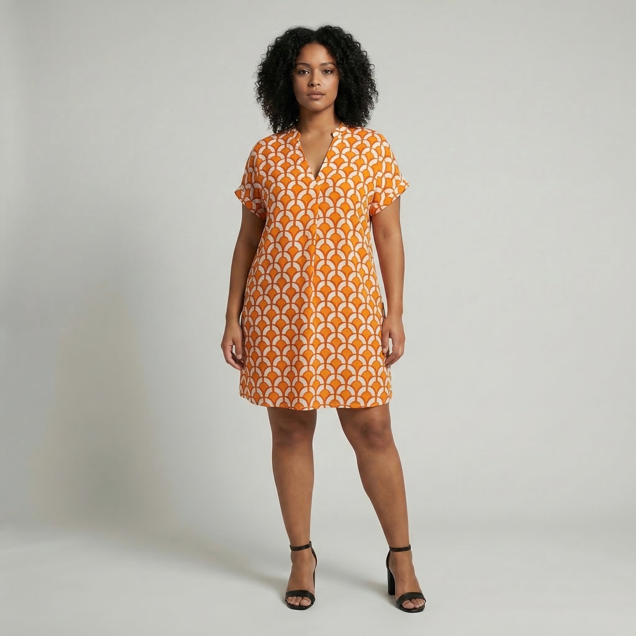 Women’s Oversized V-Neck Short Sleeve Geometric Print Top