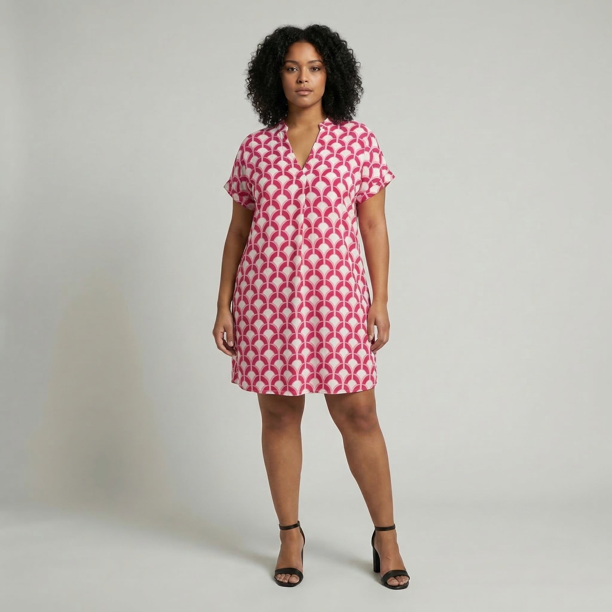 Women’s Oversized V-Neck Short Sleeve Geometric Print Top