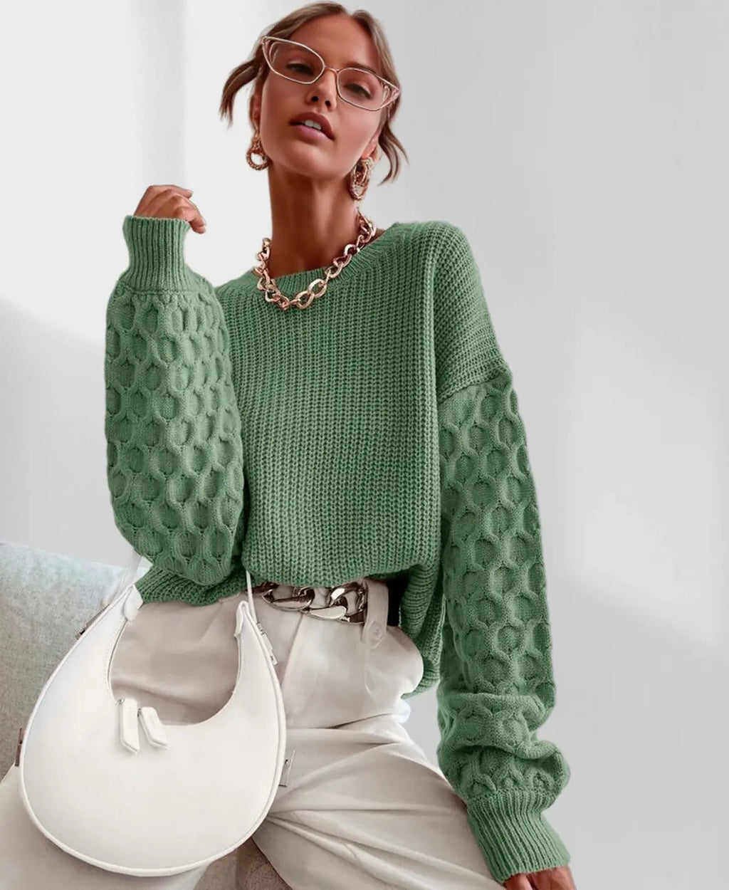 Strikket sweater til kvinder med struktur og ballonærmer