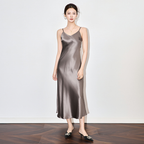 Damen Maxikleid aus Satin mit Schlitz