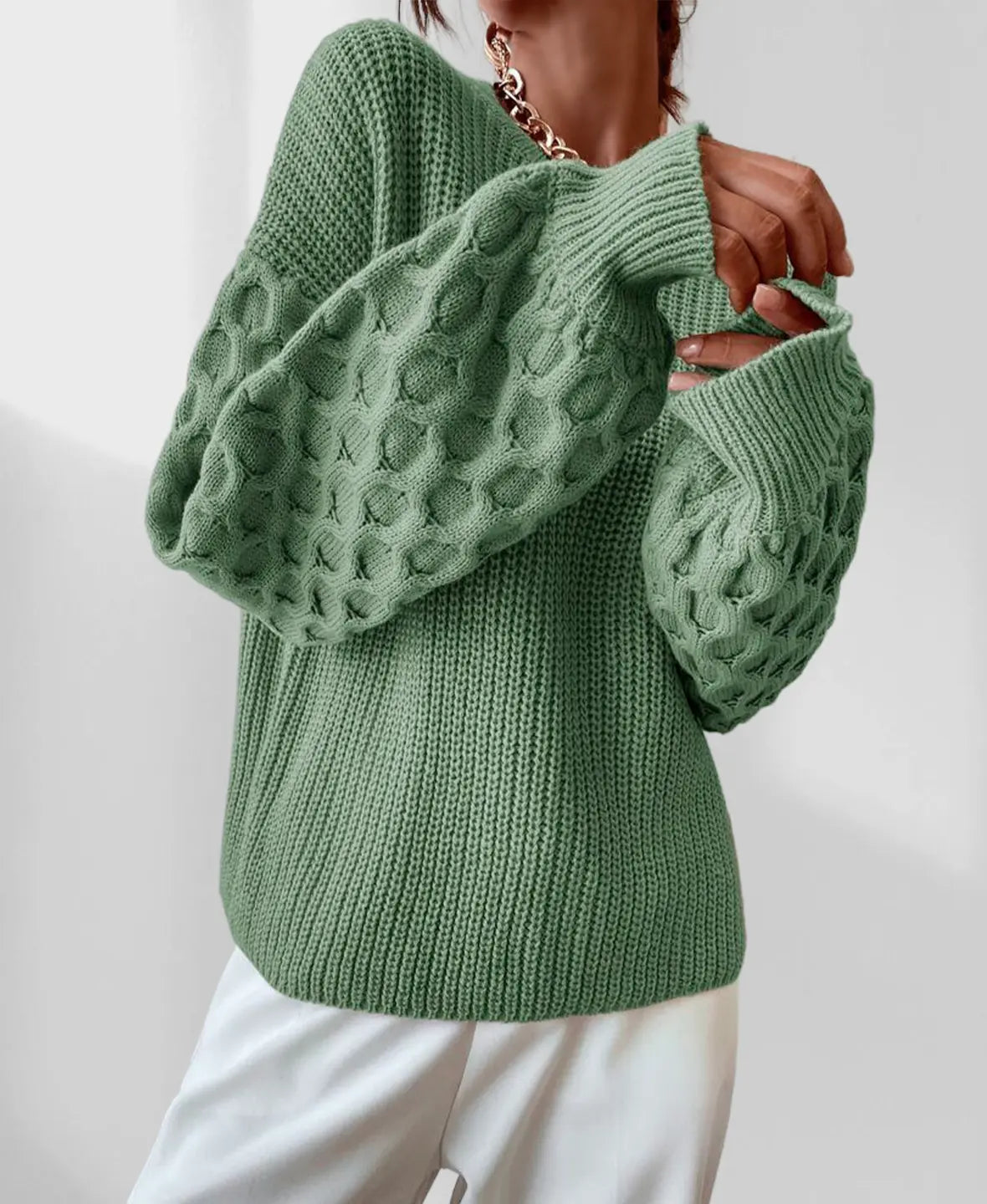 Strikket sweater til kvinder med struktur og ballonærmer