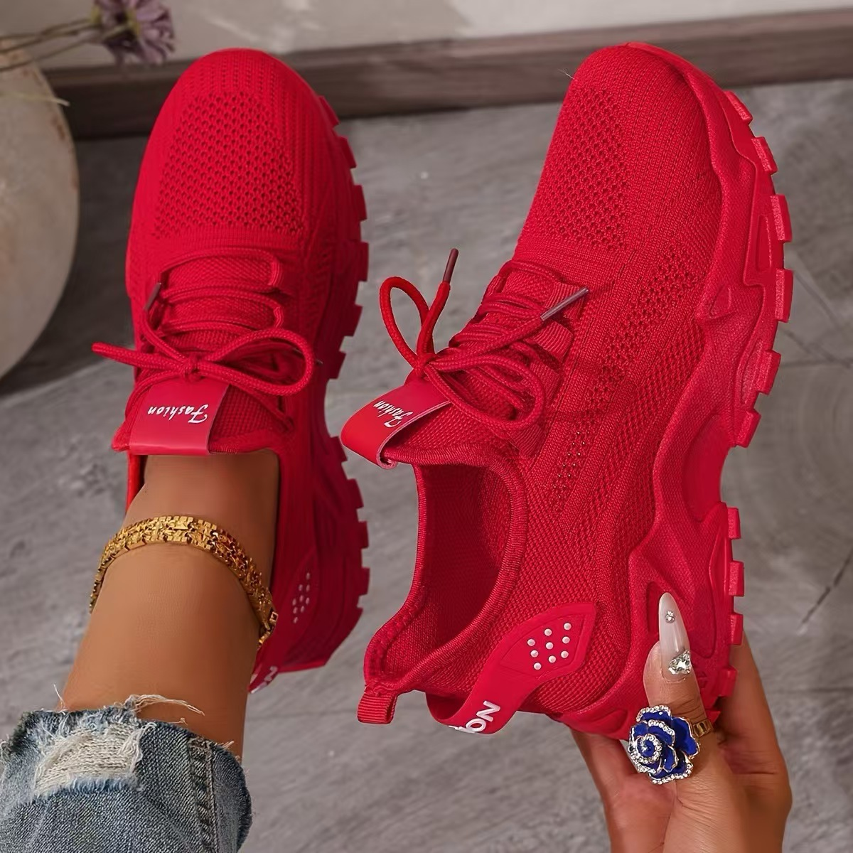 Damestrikkede platform-sneakers til gåture