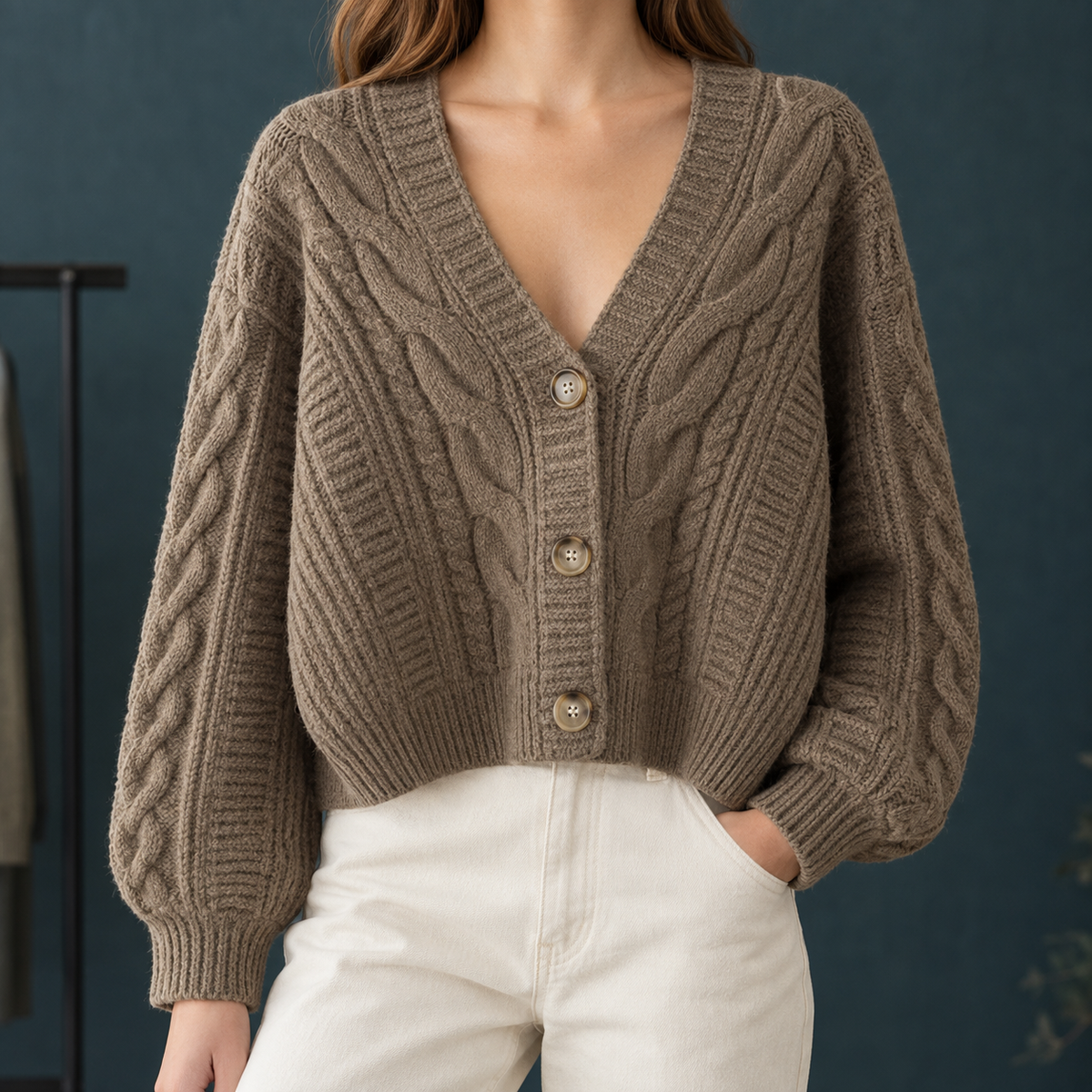 Damen-Cropped-Cardigan mit Zopfmusterstrick