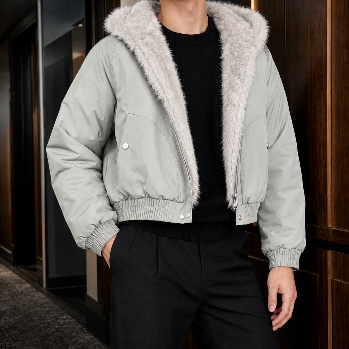 Herrenjacke mit Kapuze und Plüschfutter