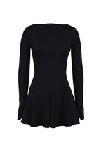Elegantes Damen Minikleid mit figurbetonter Passform, langen Ärmeln und Knopfmanschetten