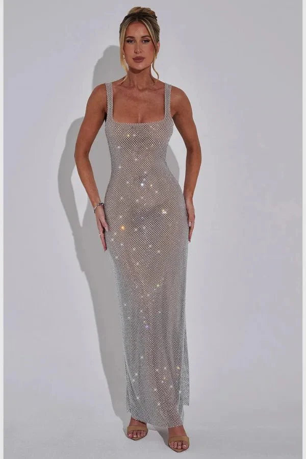 Luxuriöses Maxikleid aus Kristall-Mesh mit quadratischem Ausschnitt und offenem Rücken