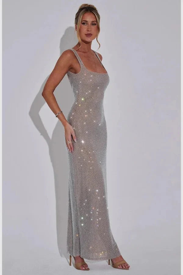 Luxuriöses Maxikleid aus Kristall-Mesh mit quadratischem Ausschnitt und offenem Rücken