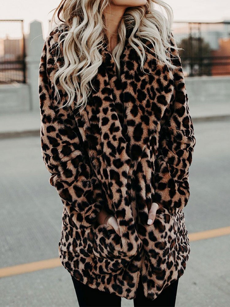 Damen-Wintermantel mit Leopardenmuster