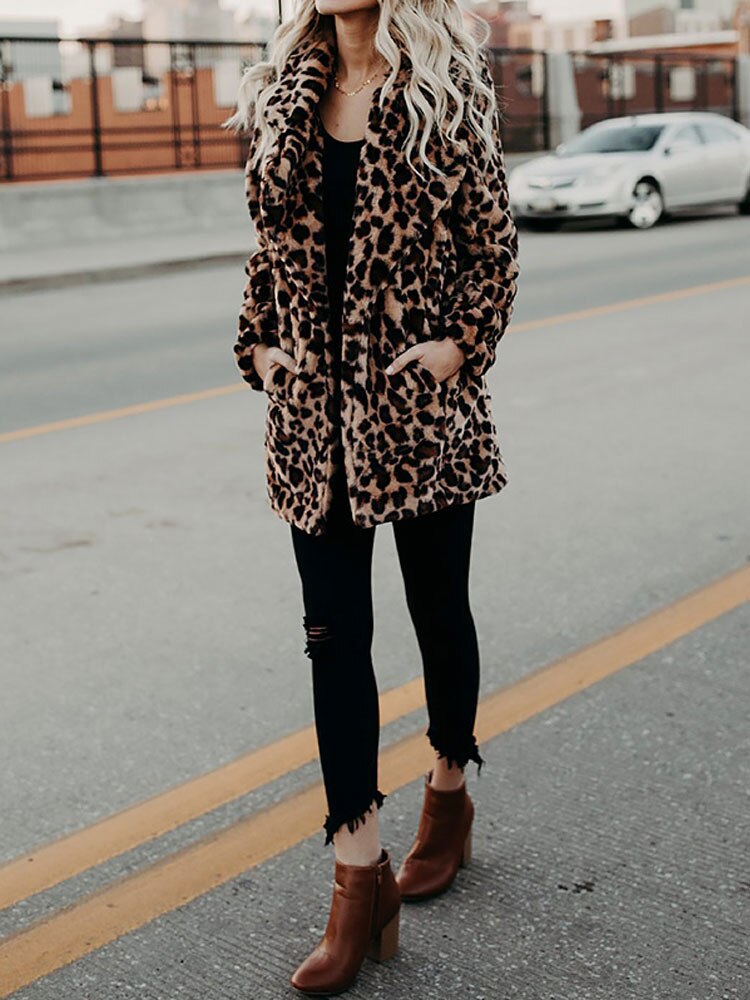 Damen-Wintermantel mit Leopardenmuster
