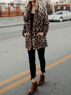 Damen-Wintermantel mit Leopardenmuster