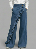 Damenjeans mit Rüschendetail und weitem Bein