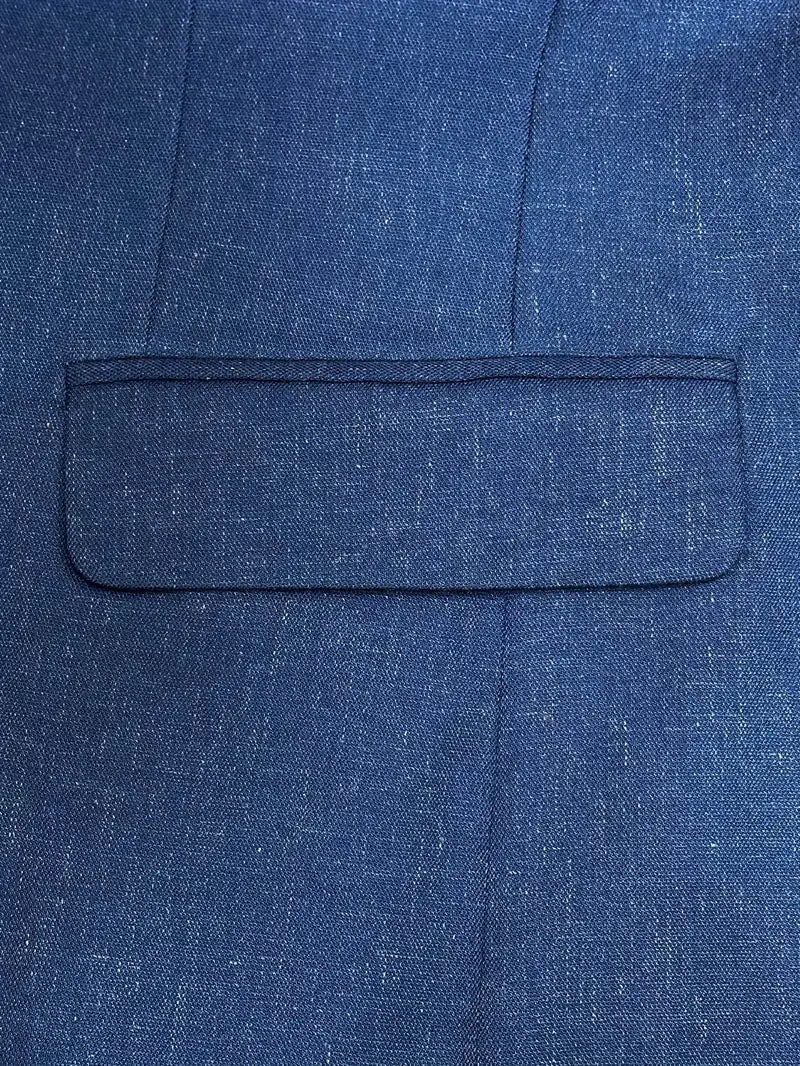 Herrenanzug aus Leinenmischung mit maßgeschneidertem Blazer und passenden Hosen