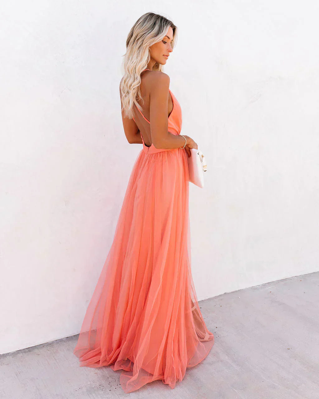 Lina – Robe fluide orange pour femme – Éclat, légèreté et allure assurée
