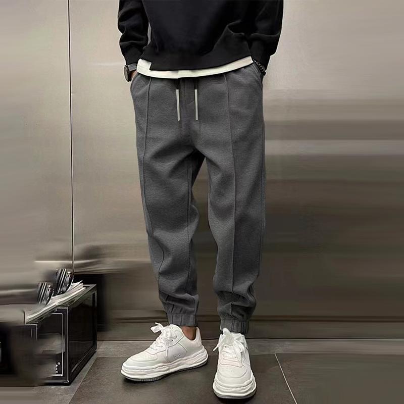 Herren-Jogginghose mit schmal zulaufendem Bein und Kordelzug