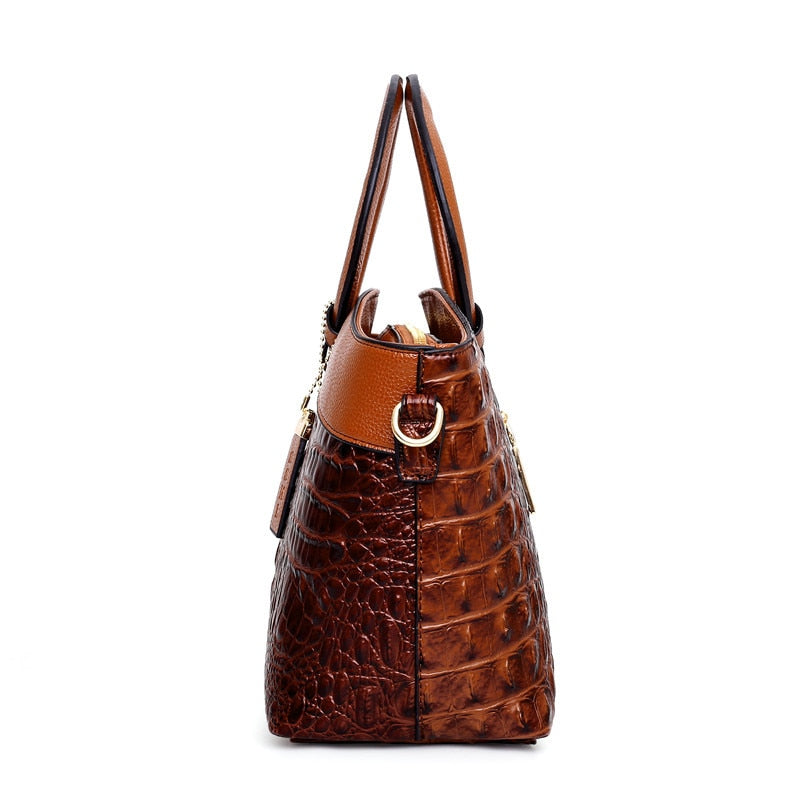 Strukturierte Damenhandtasche mit Krokodilprägung