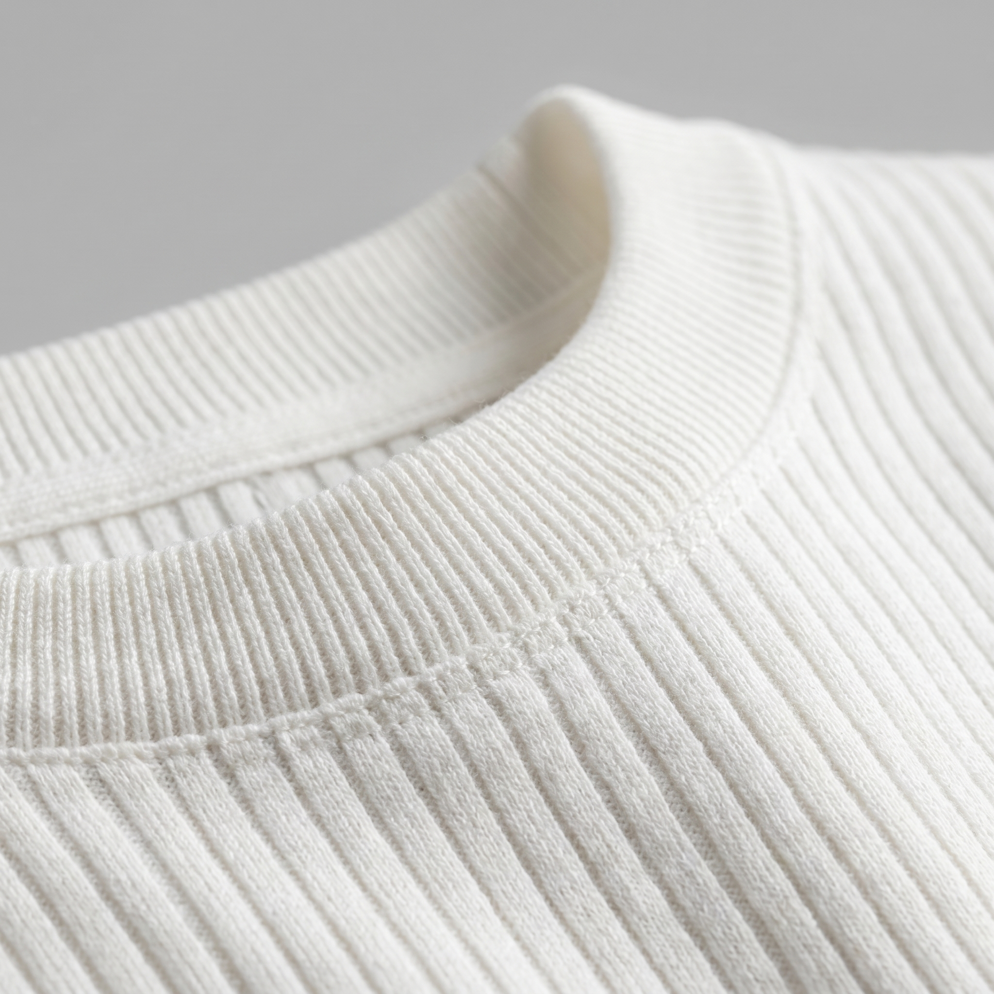 Men's Ribbed Knit T-Shirt with Crew Neck for Smart Casual Wear