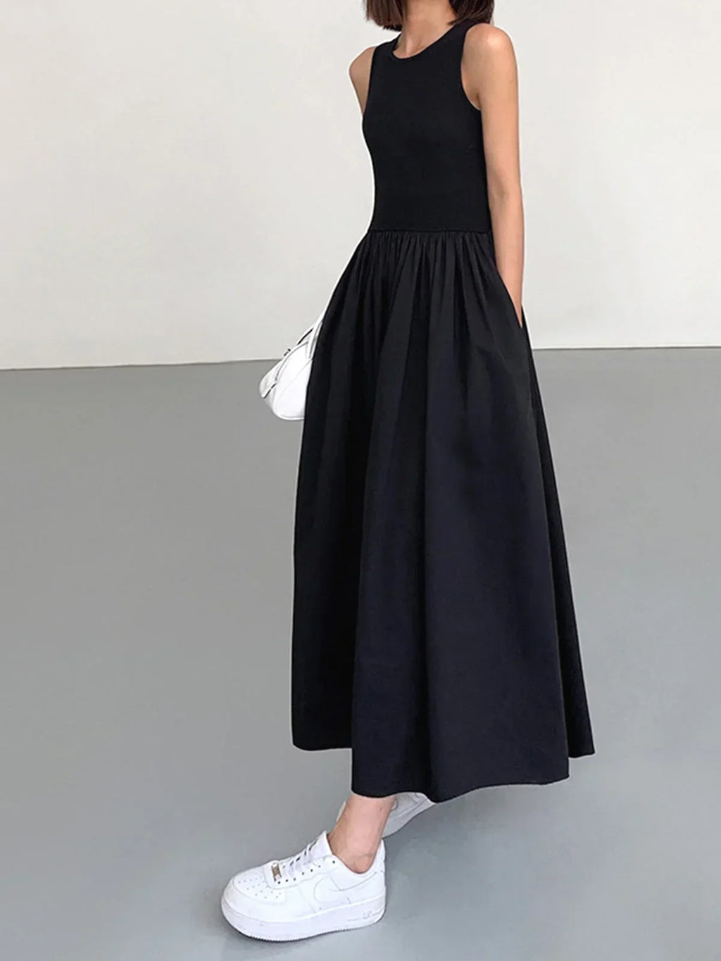 Women's Sleeveless Round Neck Maxi Dress