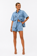 Ensemble décontracté pour femme avec chemise en jean et short