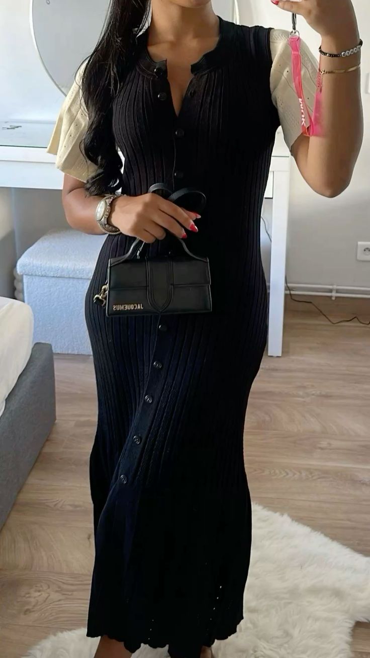 Women’s Contrast Sleeve Button-Front Maxi Dress