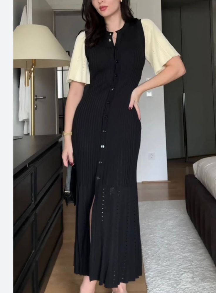 Women’s Contrast Sleeve Button-Front Maxi Dress