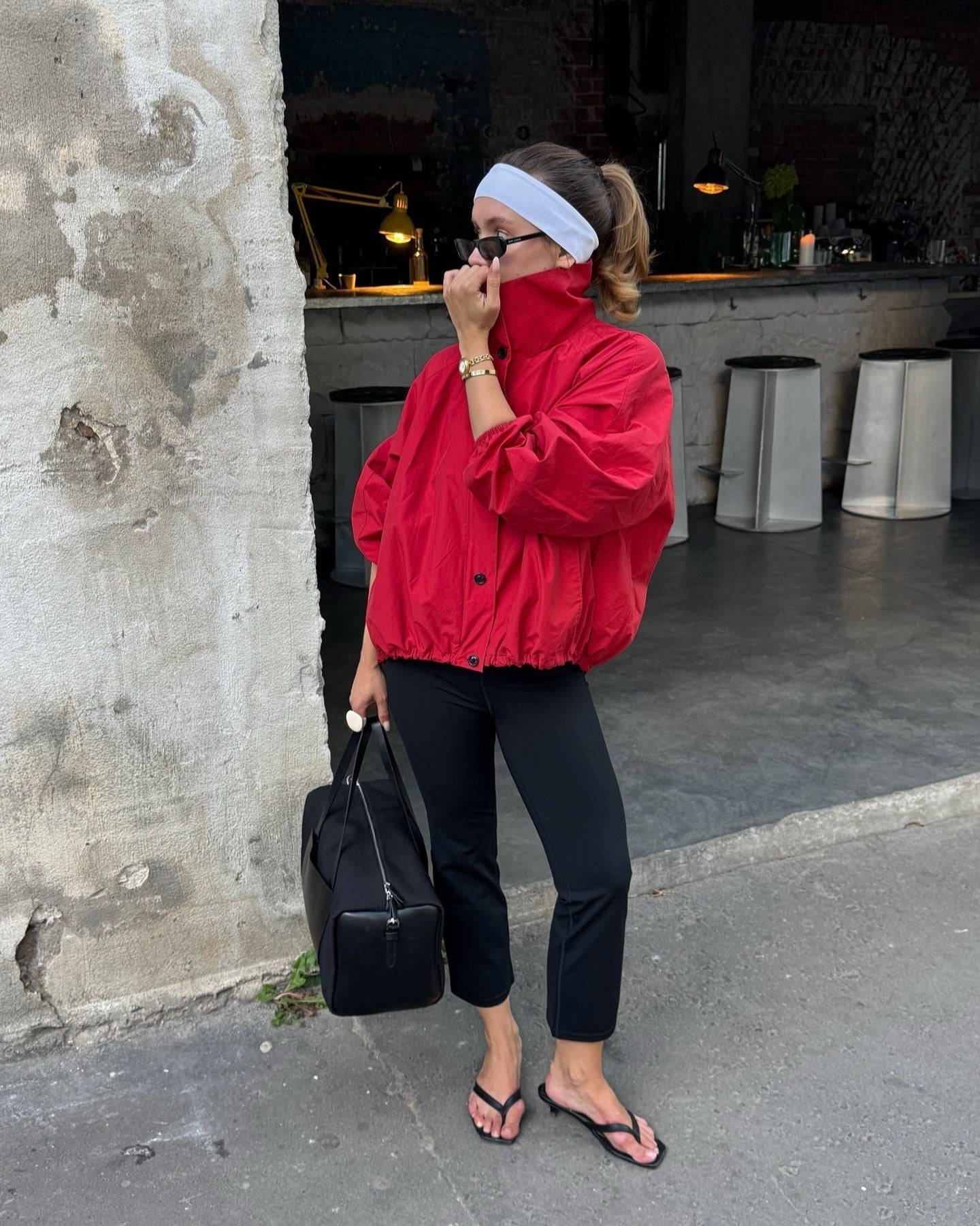 Bomber leggero da donna con collo alto