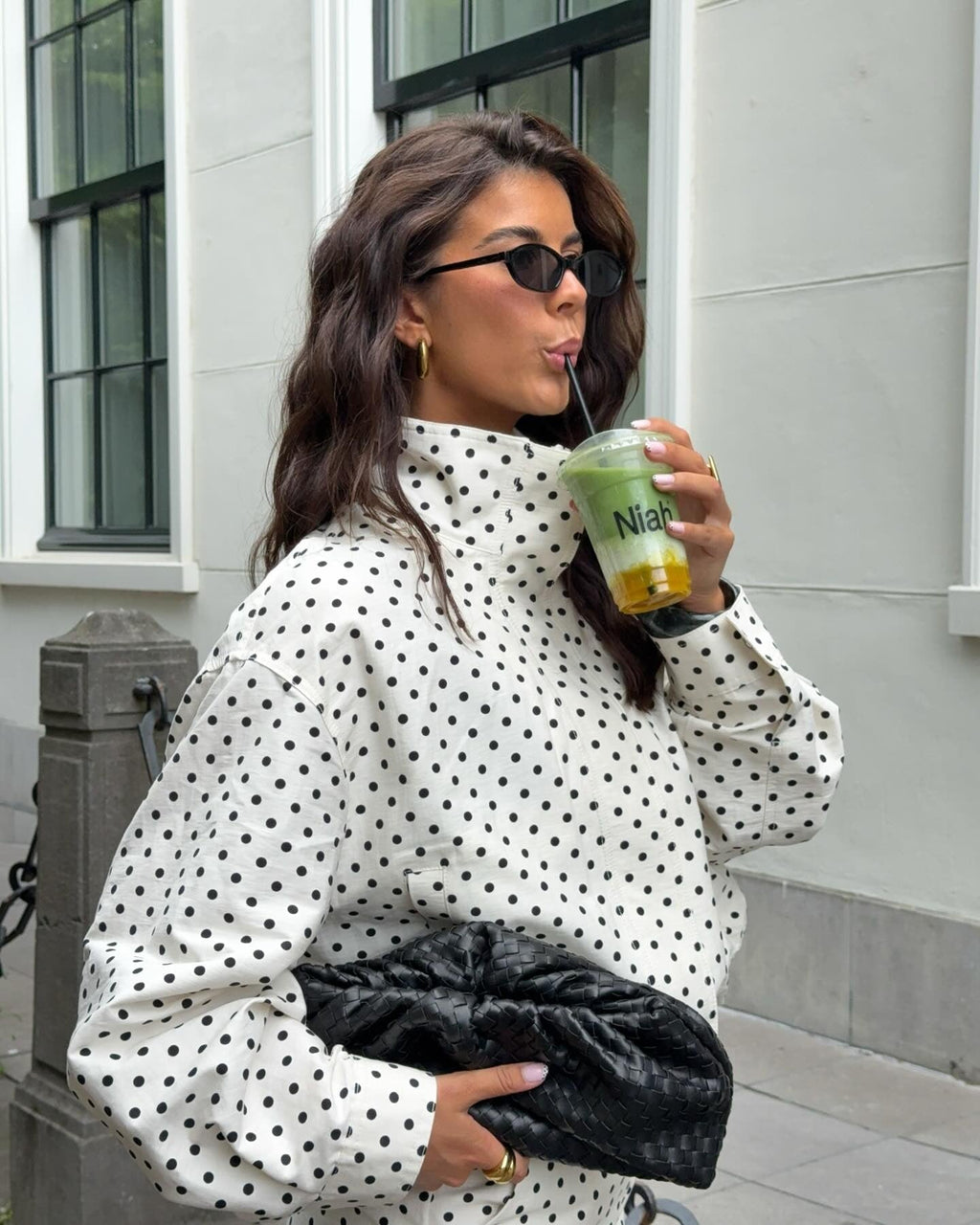 Damen-Set aus Jacke mit Polka-Dots und Hose mit weitem Bein