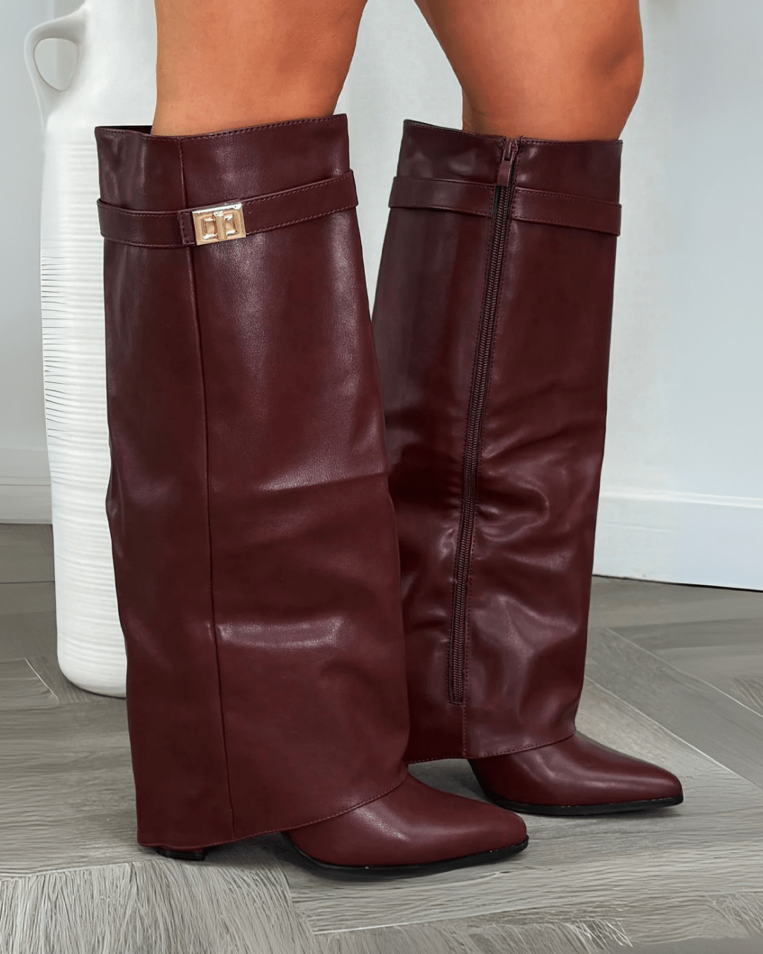 Women’s Pointed-Toe Knee-High Boots