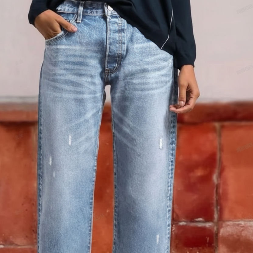 Women's Straight Leg Cropped Jeans