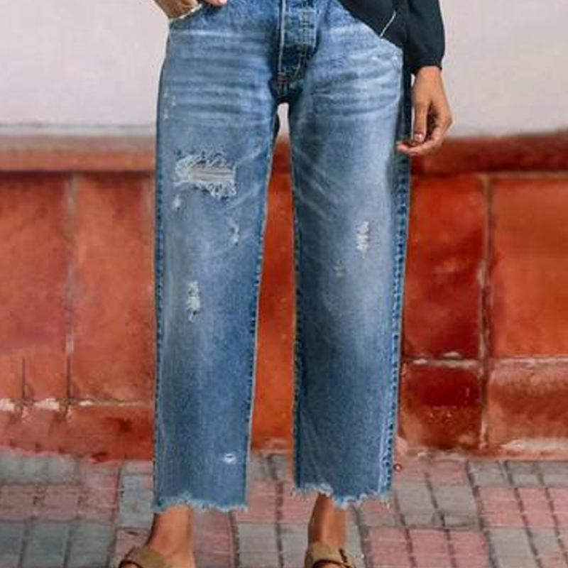 Women's Straight Leg Cropped Jeans
