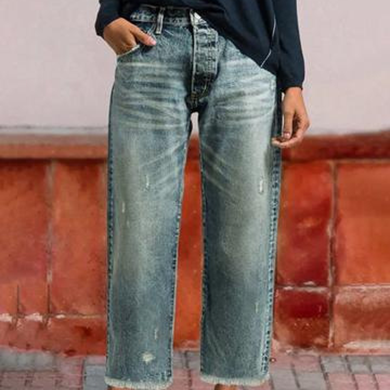 Women's Straight Leg Cropped Jeans