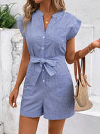 Gestreifter Damen-Jumpsuit mit Reverskragen und Taillengürtel für mühelosen und gepflegten Sommerstil