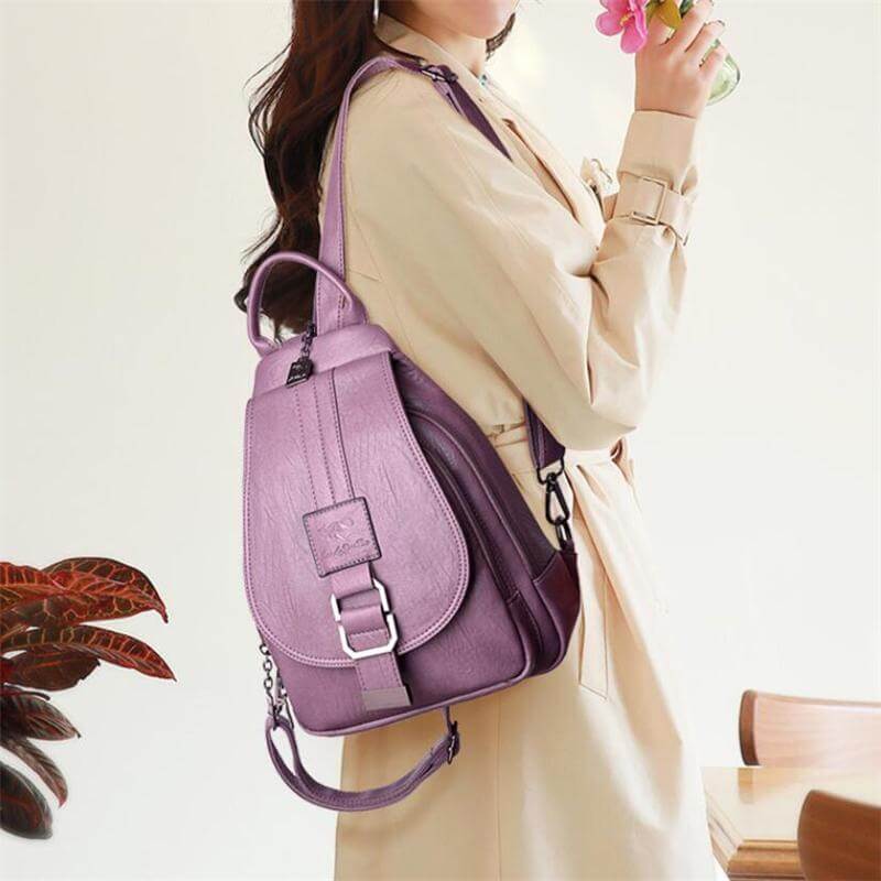 Mochila de mujer con solapa frontal