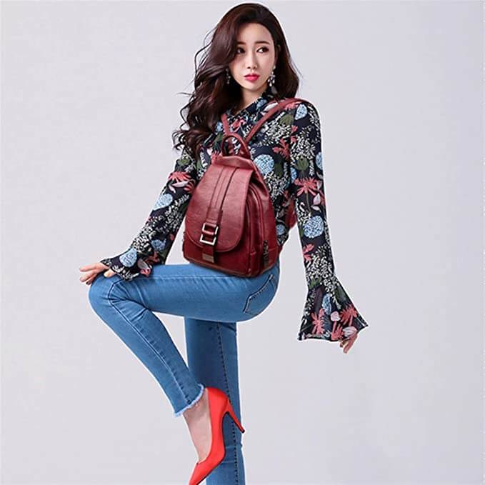 Mochila de mujer con solapa frontal