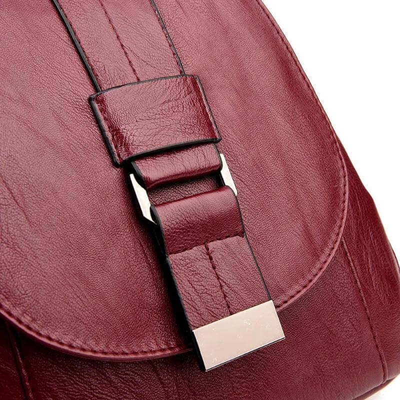 Mochila de mujer con solapa frontal