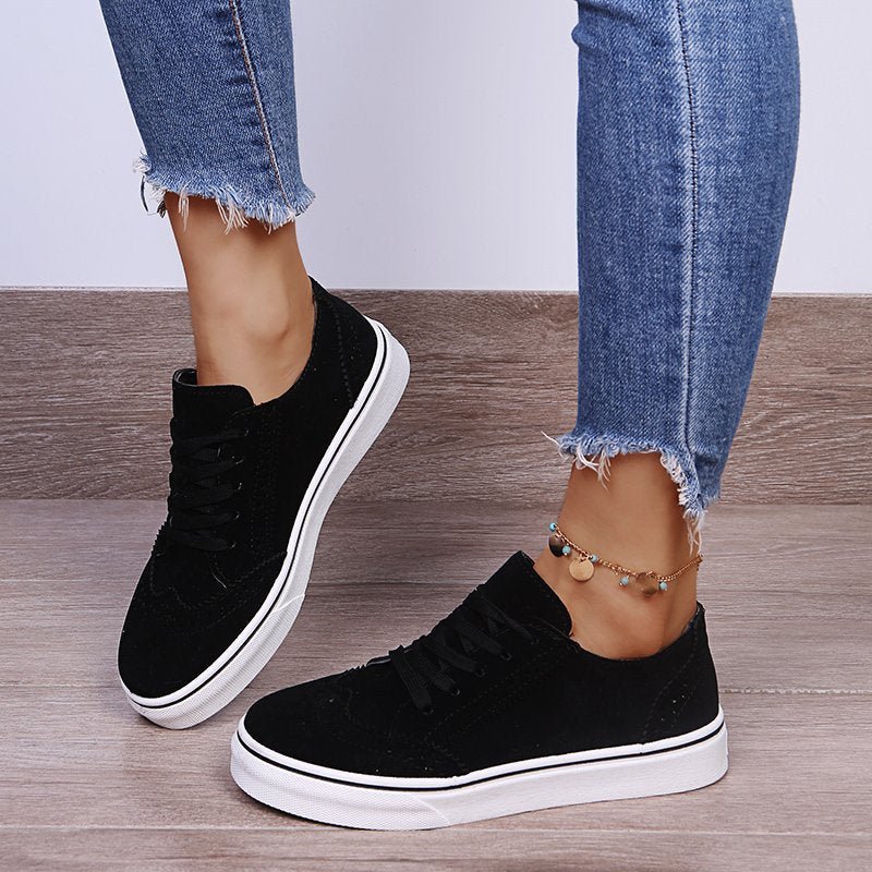 Damen flache Sneakers aus Wildlederimitat mit Schnürung für bequemen und stylischen Alltag