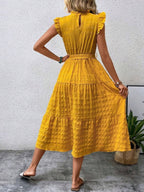 Elegantes Damen-Midikleid mit Rüschen-Cap-Ärmeln und Taillengürtel für femininen Anlassstil