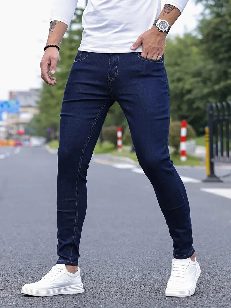Men's Stretch Slim Fit Jeans with Flexible Denim for Everyday Wear