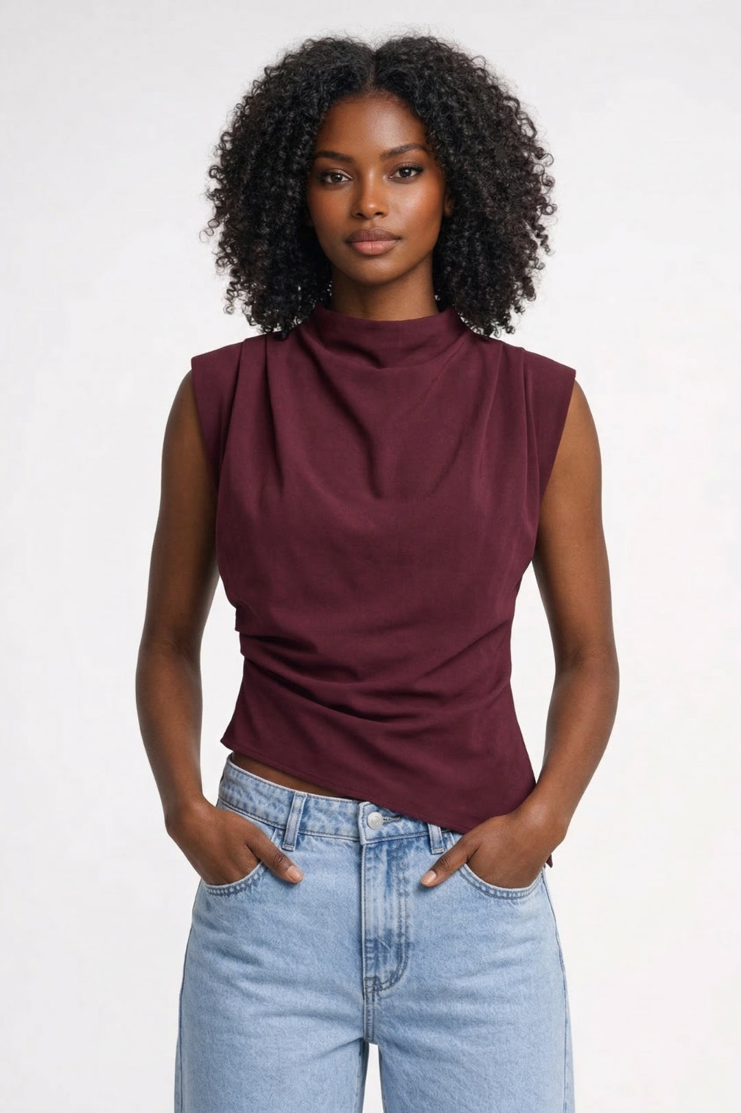 Ärmelloses Damen-Top mit Drapierung und strukturierten Schultern für eleganten Stil