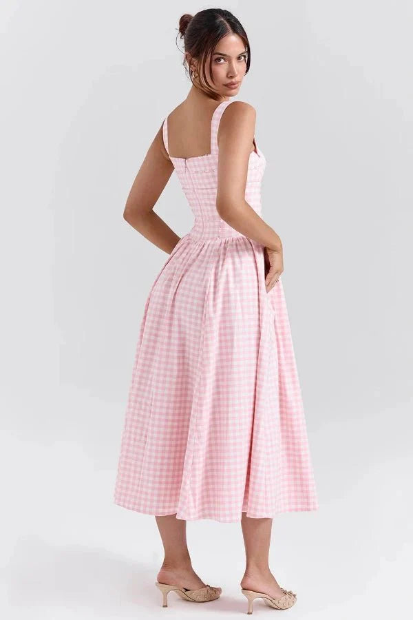 Elegantes Gingham Midikleid mit strukturiertem Oberteil und fließendem Rock