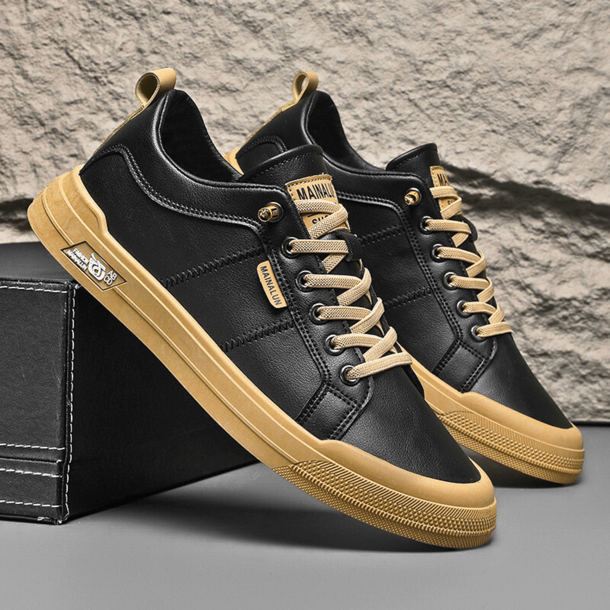 Men's Minimalist Lace-Up Casual Sneakers
