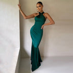 Damen Maxikleid mit Neckholder, figurbetonter Silhouette und elegantem Design